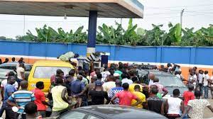 Residents groan as fuel scarcity paralyses commuting in Lagos